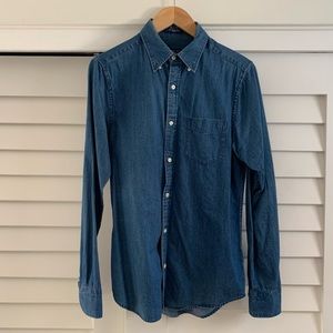 Gant fitted denim button down, size s